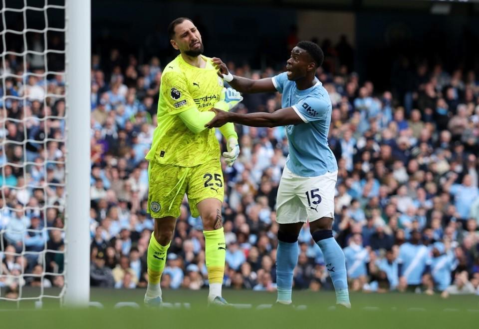 多纳鲁马快哭了！争冠天王山超巨失误，夺冠27天后“致敬”凯帕